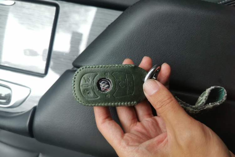 Used Buick Enclave 2022 652T Two-Wheel-Drive Prestige 7-Seater Vehicle Key