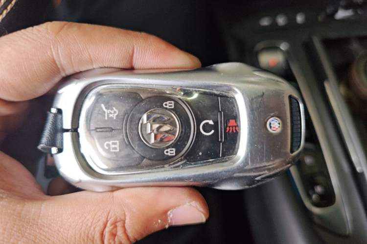 Used Buick Enclave 2022 652T Two-Wheel-Drive Prestige 7-Seater Vehicle Key