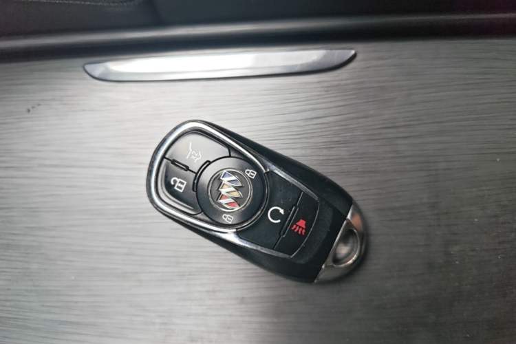 Used Buick Enclave 2022 652T Two-Wheel-Drive Prestige 7-Seater Vehicle Key