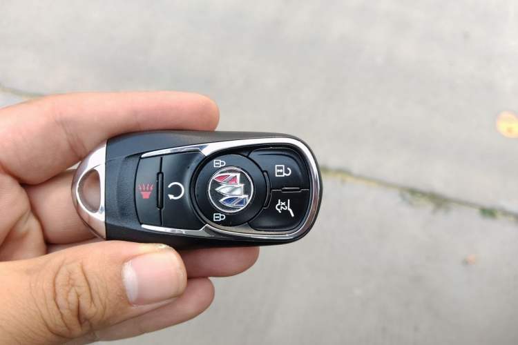 Used Buick Enclave 2022 652T Two-Wheel-Drive Prestige 7-Seater Vehicle Key