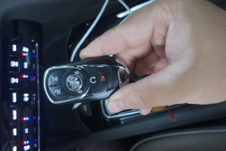 Used Buick Enclave 2022 652T 4x4 Prestige Flagship 7-Seater Vehicle Key
