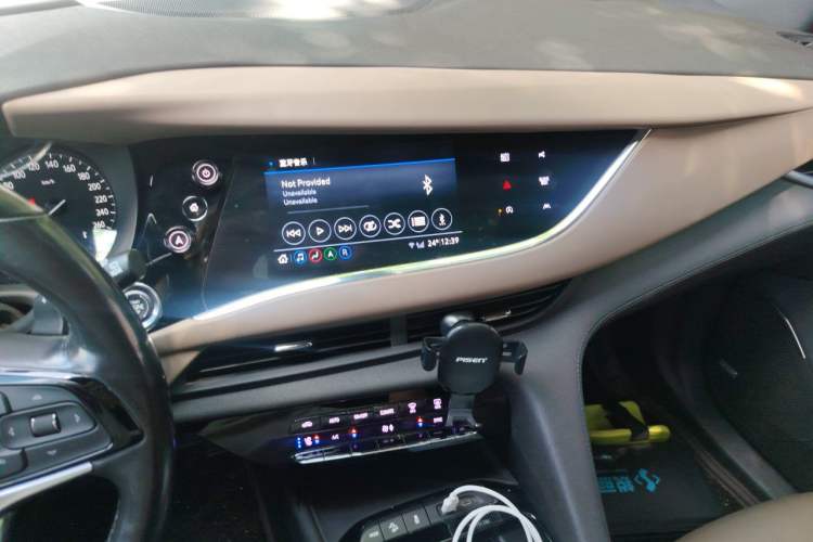 Used Buick Enclave 2022 652T 4x4 Prestige Flagship 7-Seater Audio And AC Panel