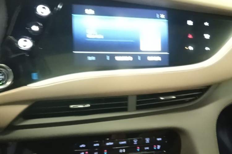 Used Buick Enclave 2022 652T 4x4 Prestige Flagship 7-Seater Audio And AC Panel