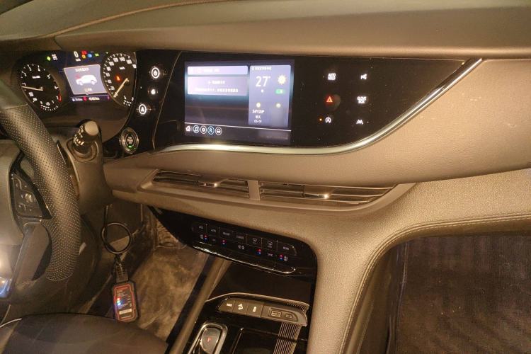 Used Buick Enclave 2022 652T 4x4 Prestige Flagship 6-Seater Audio And AC Panel
