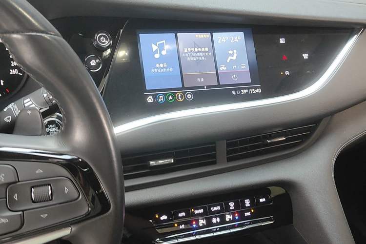 Used Buick Enclave 2022 652T Two-Wheel-Drive Prestige 7-Seater Audio And AC Panel