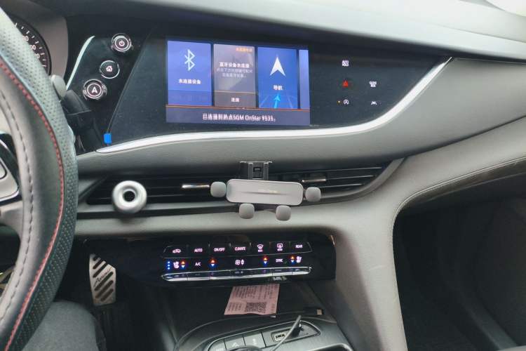 Used Buick Enclave 2022 652T Two-Wheel-Drive Prestige 7-Seater Audio And AC Panel