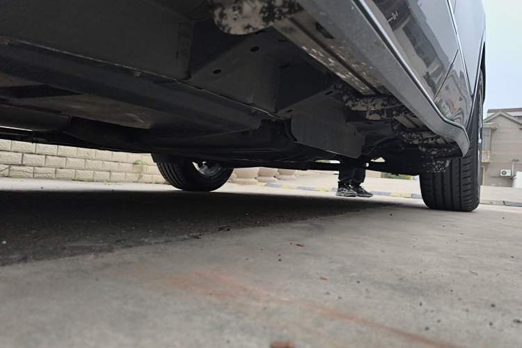 Used Buick Enclave 2022 652T Two-Wheel-Drive Prestige 7-Seater Chassis Front Left