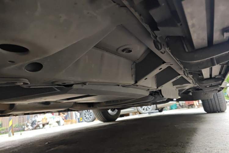 Used Buick Enclave 2022 652T Two-Wheel-Drive Prestige 7-Seater Chassis Front Left