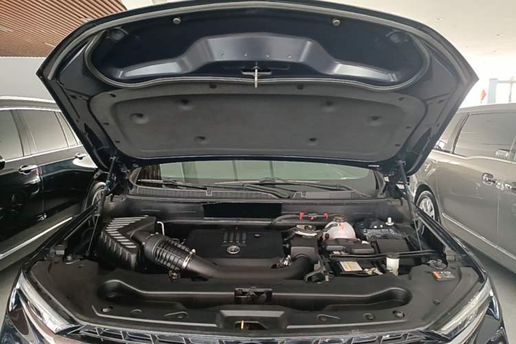 Used Buick Enclave 2022 652T 4x4 Prestige Flagship 6-Seater Engine Bay