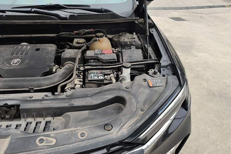 Used Buick Enclave 2022 652T Two-Wheel-Drive Prestige 7-Seater Engine Bay Left