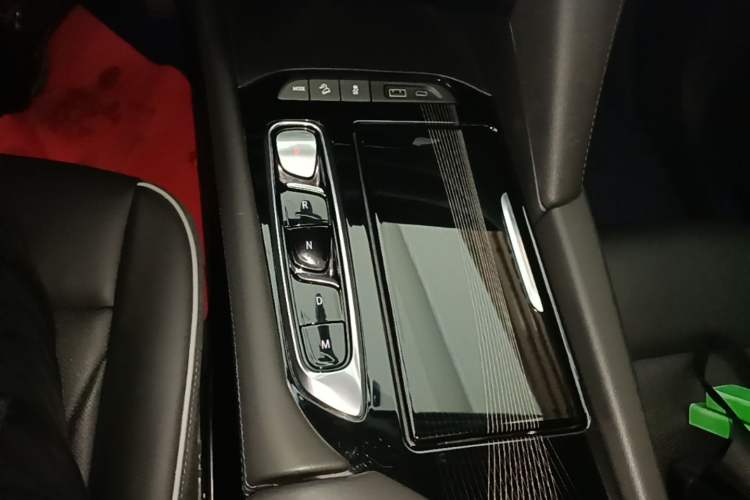 Used Buick Enclave 2022 652T 4x4 Prestige Flagship 6-Seater Gear Lever