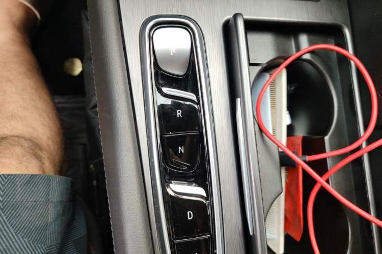 Used Buick Enclave 2022 652T Two-Wheel-Drive Prestige 7-Seater Gear Lever