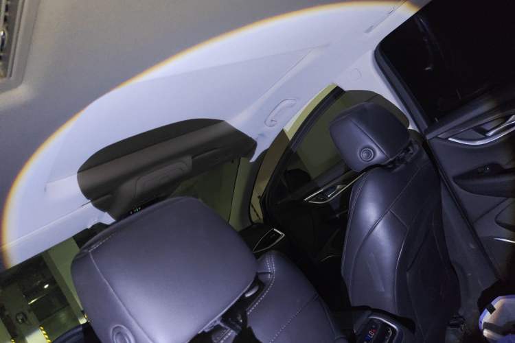 Used Buick Enclave 2022 652T Two-Wheel-Drive Prestige 7-Seater Headliner
