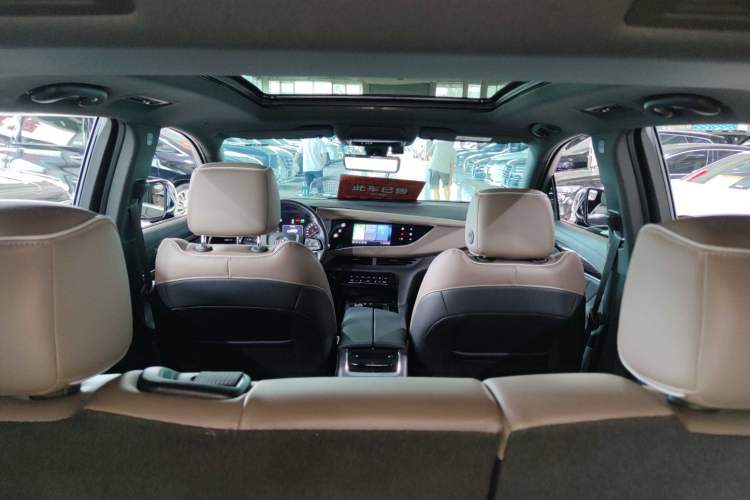 Used Buick Enclave 2022 652T 4x4 Prestige Flagship 7-Seater Interior 2