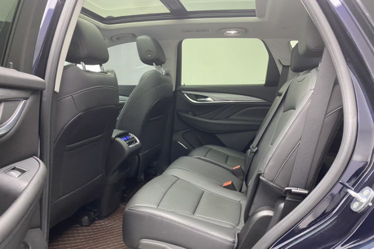 Used Buick Enclave 2022 652T Two-Wheel-Drive Prestige 7-Seater Interior 3