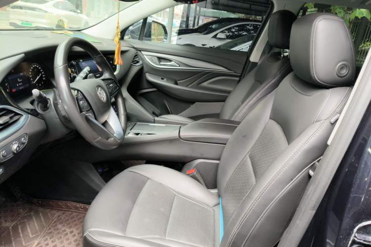 Used Buick Enclave 2022 652T Two-Wheel-Drive Prestige 7-Seater Left Front Seat