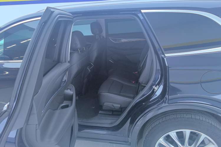 Used Buick Enclave 2022 652T Two-Wheel-Drive Prestige 7-Seater Left Rear Seat