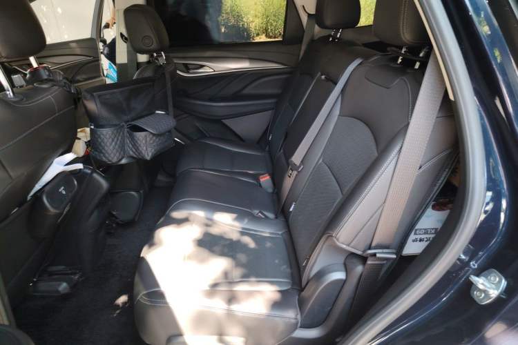 Used Buick Enclave 2022 652T Two-Wheel-Drive Prestige 7-Seater Left Rear Seat