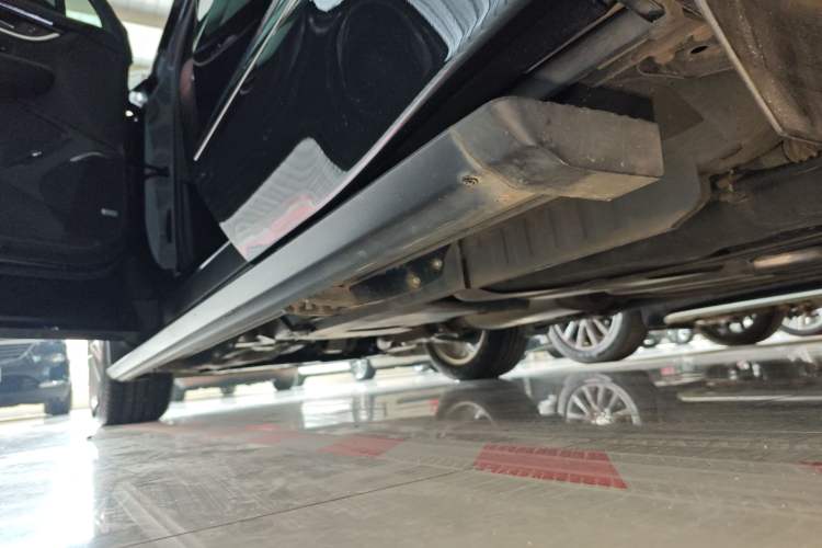 Used Buick Enclave 2022 652T 4x4 Prestige Flagship 6-Seater Left Side Sill