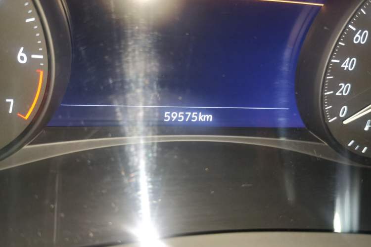 Used Buick Enclave 2022 652T 4x4 Prestige Flagship 7-Seater Odometer Close Up