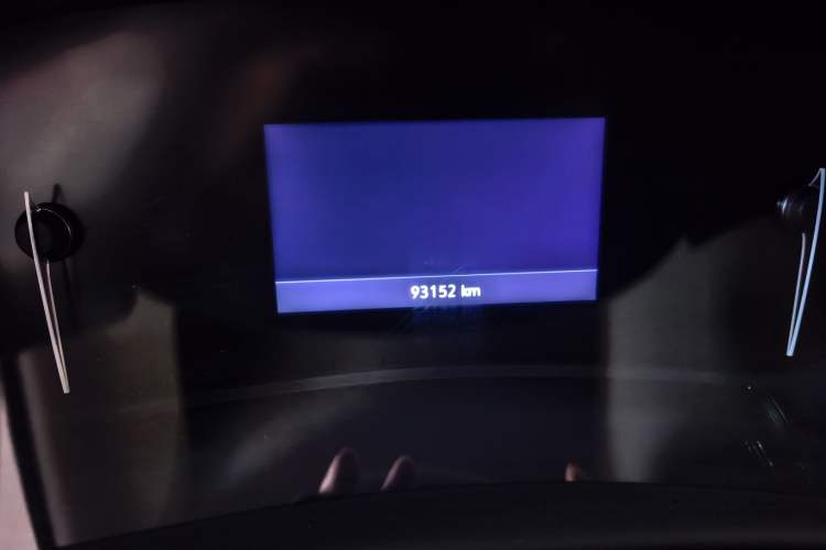 Used Buick Enclave 2022 652T Two-Wheel-Drive Prestige 7-Seater Odometer Close Up