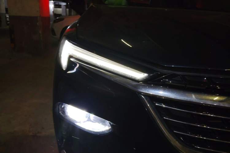 Used Buick Enclave 2022 652T Four-Wheel Drive Prestige 7-Seater Right Front Headlight