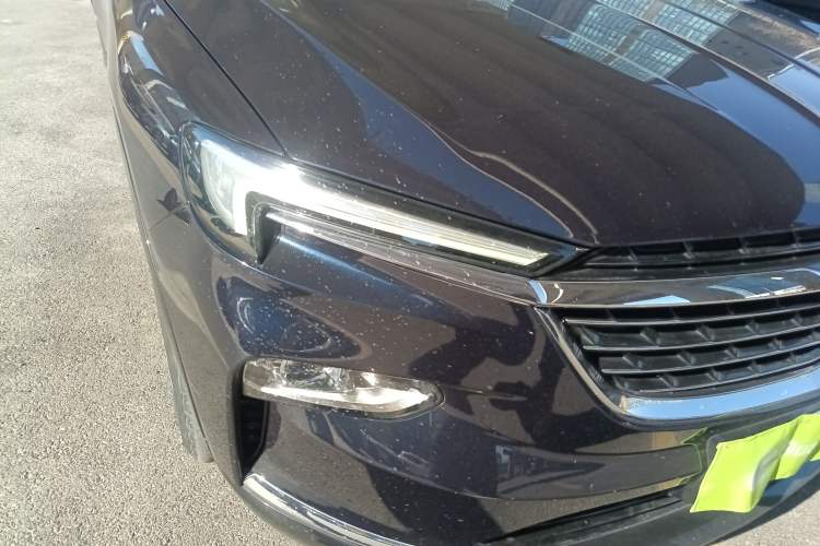 Used Buick Enclave 2022 652T Two-Wheel-Drive Prestige 7-Seater Right Front Headlight