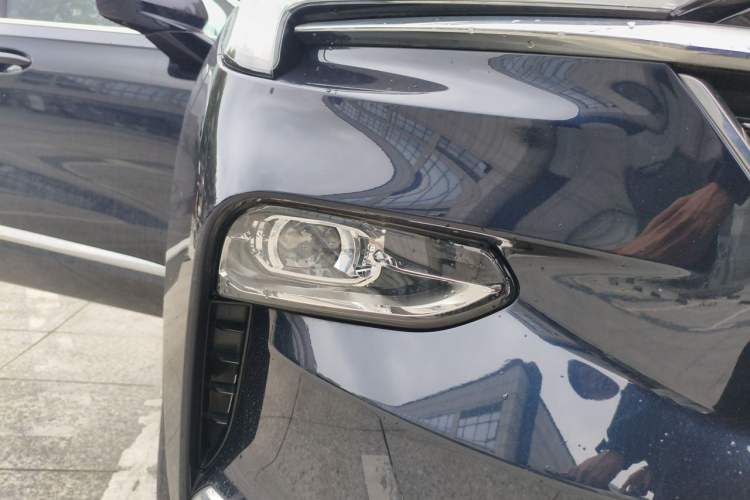 Used Buick Enclave 2022 652T Two-Wheel-Drive Prestige 7-Seater Right Front Headlight