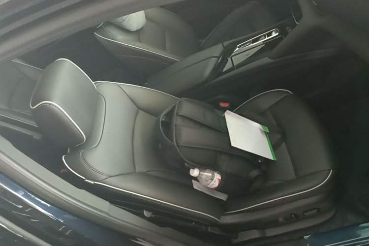 Used Buick Enclave 2022 652T 4x4 Prestige Flagship 6-Seater Right Front Seat