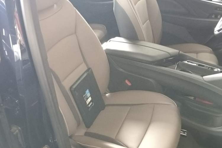 Used Buick Enclave 2022 652T 4x4 Prestige Flagship 7-Seater Right Front Seat