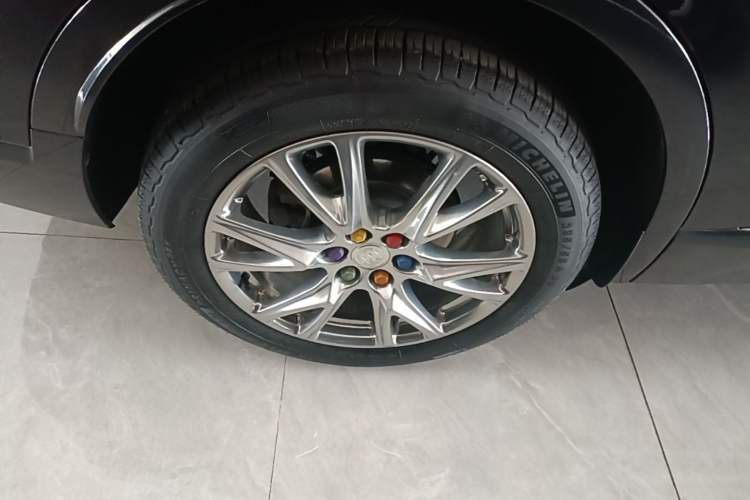 Used Buick Enclave 2022 652T 4x4 Prestige Flagship 6-Seater Right Rear Wheel Hub