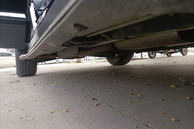 Used Buick Enclave 2022 652T Two-Wheel-Drive Prestige 7-Seater Right Side Sill