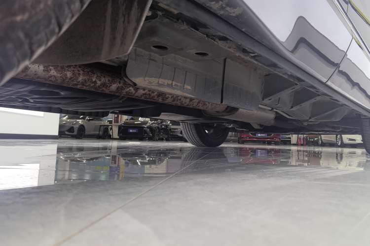 Used Buick Enclave 2022 652T Two-Wheel-Drive Prestige 7-Seater Right Side Sill