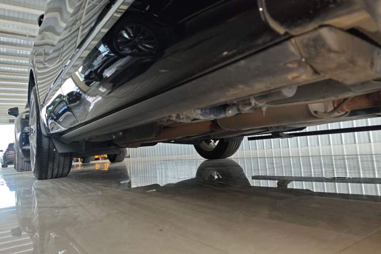 Used Buick Enclave 2022 652T 4x4 Prestige Flagship 6-Seater Right Side Sill