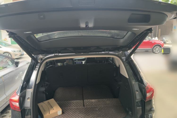Used Buick Enclave 2022 652T Two-Wheel-Drive Prestige 7-Seater Trunk