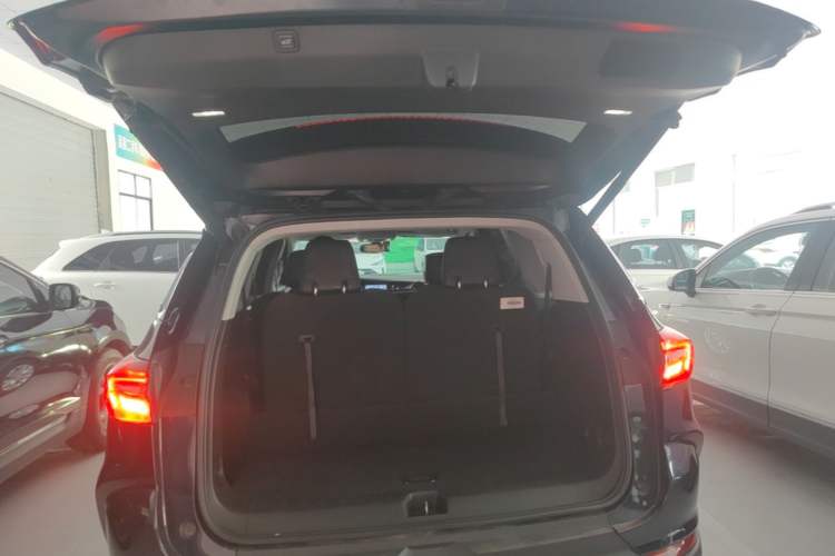 Used Buick Enclave 2022 652T Two-Wheel-Drive Prestige 7-Seater Trunk