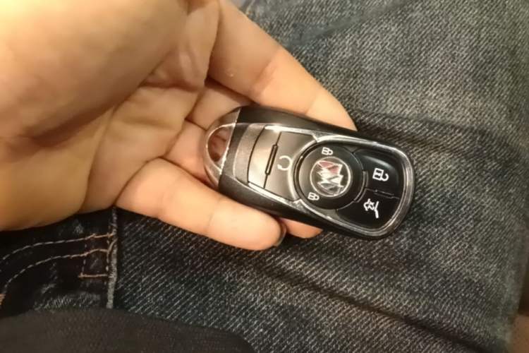 Used Buick Enclave 2022 652T 4x4 Prestige Flagship 7-Seater Vehicle Key