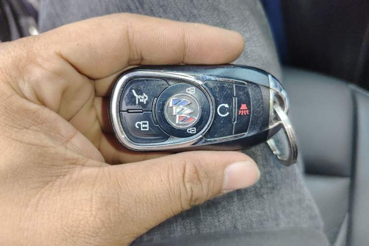 Used Buick Enclave 2022 652T Two-Wheel-Drive Prestige 7-Seater Vehicle Key
