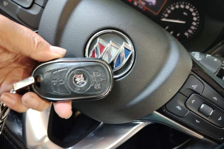 Used Buick Enclave 2022 652T Two-Wheel-Drive Prestige 7-Seater Vehicle Key