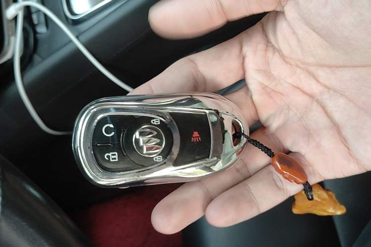 Used Buick Enclave 2022 652T Two-Wheel-Drive Prestige 7-Seater Vehicle Key