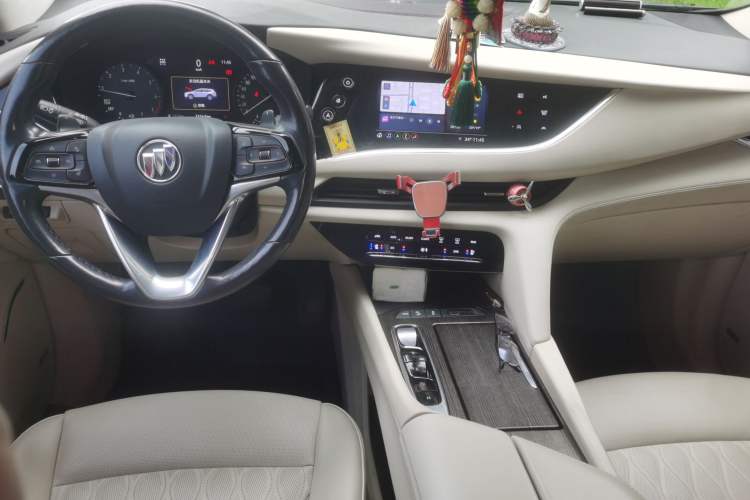 Used Buick Enclave 2022 652T 4x4 Avenir 6-Seater Center Console