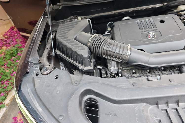 Used Buick Enclave 2022 652T 4x4 Avenir 6-Seater Engine Bay Right