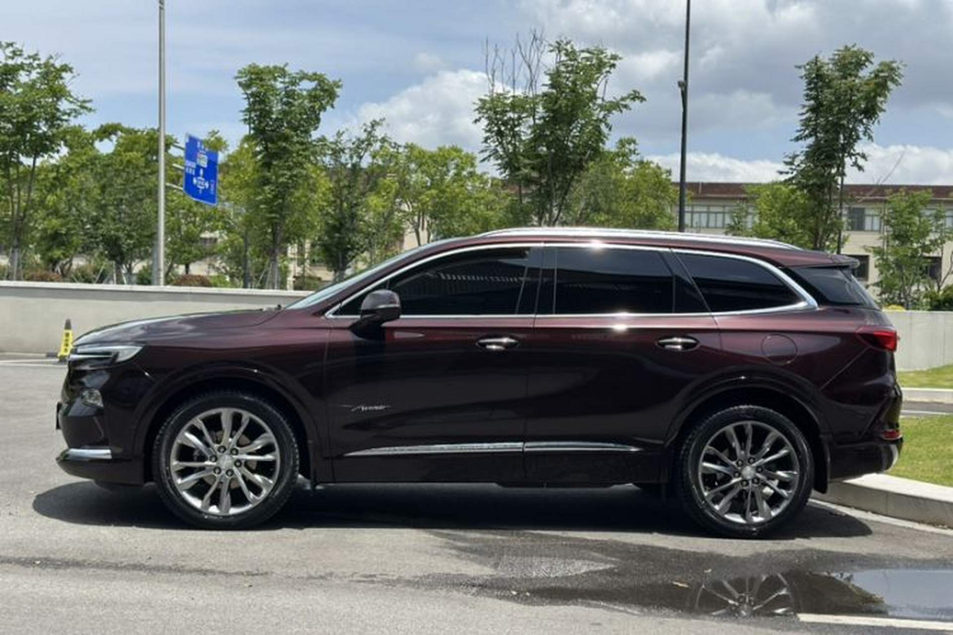 Used Buick Enclave 2022 652T 4x4 Avenir 6-Seater Exterior 7