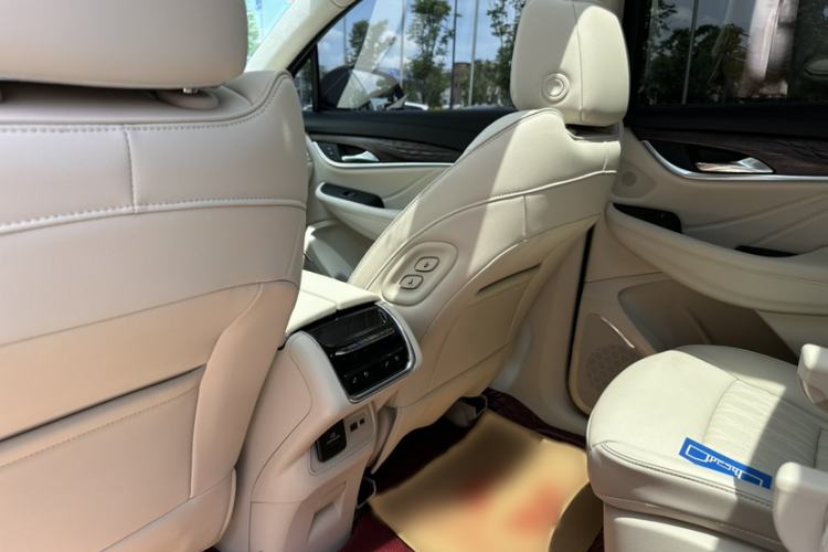 Used Buick Enclave 2022 652T 4x4 Avenir 6-Seater Interior 2