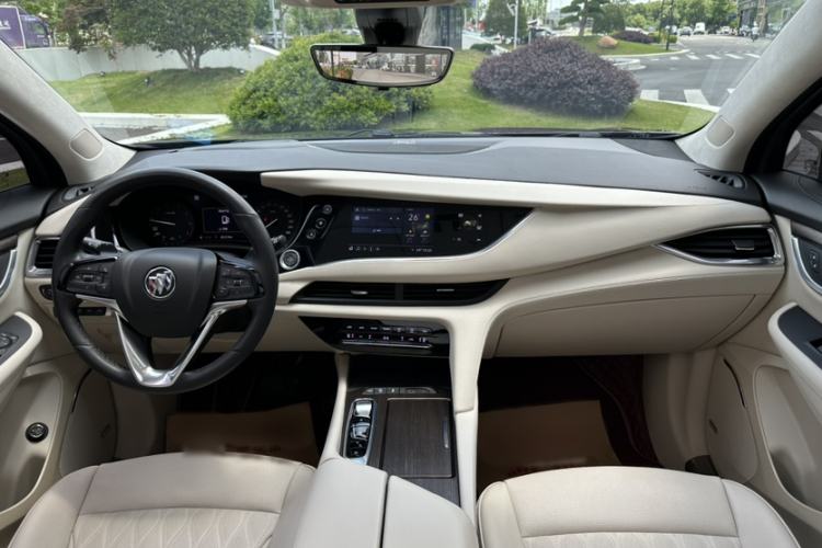 Used Buick Enclave 2022 652T 4x4 Avenir 6-Seater Interior 3