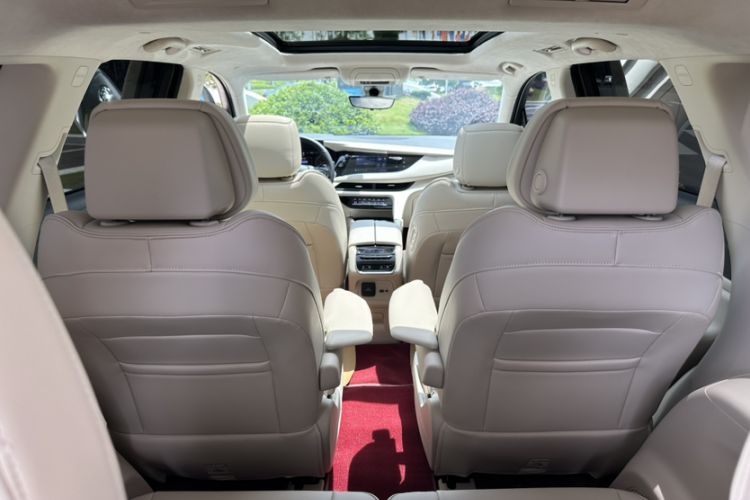 Used Buick Enclave 2022 652T 4x4 Avenir 6-Seater Interior 7