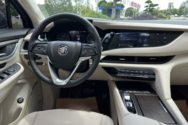 Used Buick Enclave 2022 652T 4x4 Avenir 6-Seater Interior 8