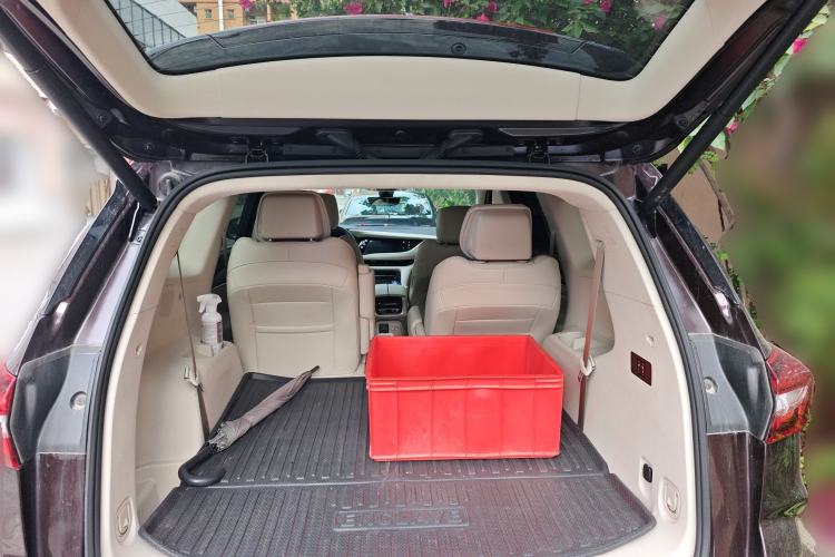 Used Buick Enclave 2022 652T 4x4 Avenir 6-Seater Trunk