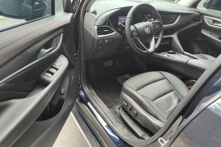 Used Buick Enclave 2022 652T Two-Wheel-Drive Prestige 7-Seater Driver Seat