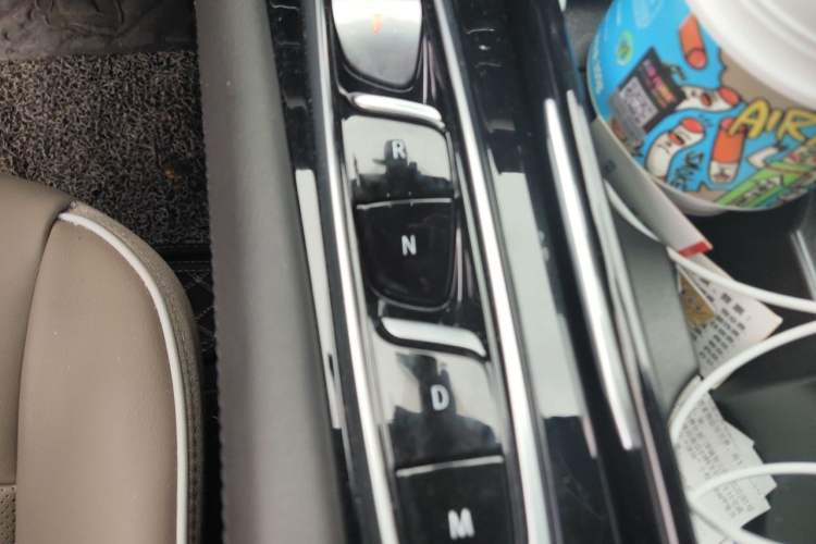 Used Buick Enclave 2022 652T 4x4 Prestige Flagship 7-Seater Gear Lever